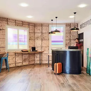Ibis Styles Rooftop & 3*, Hyères Fransa