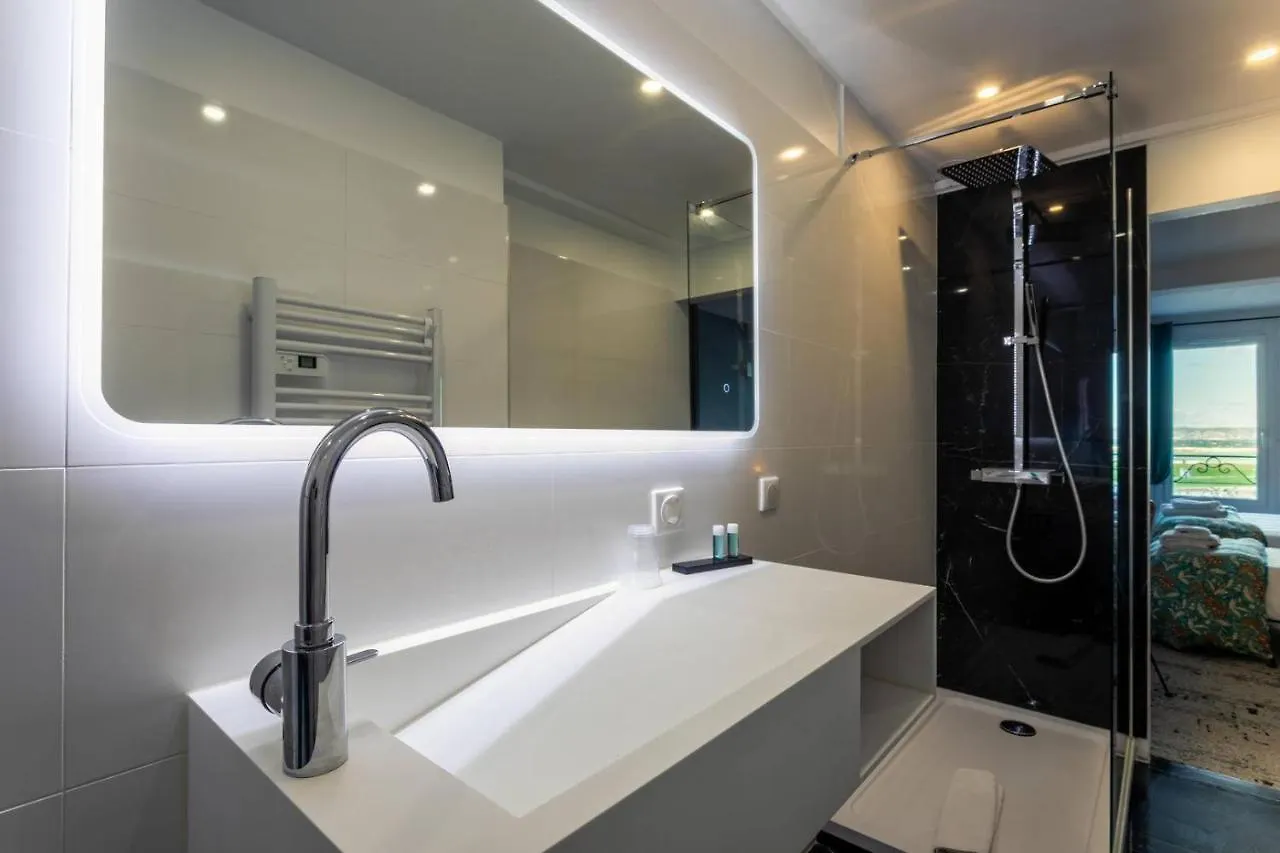 Hotel Le Mistral Marsilya