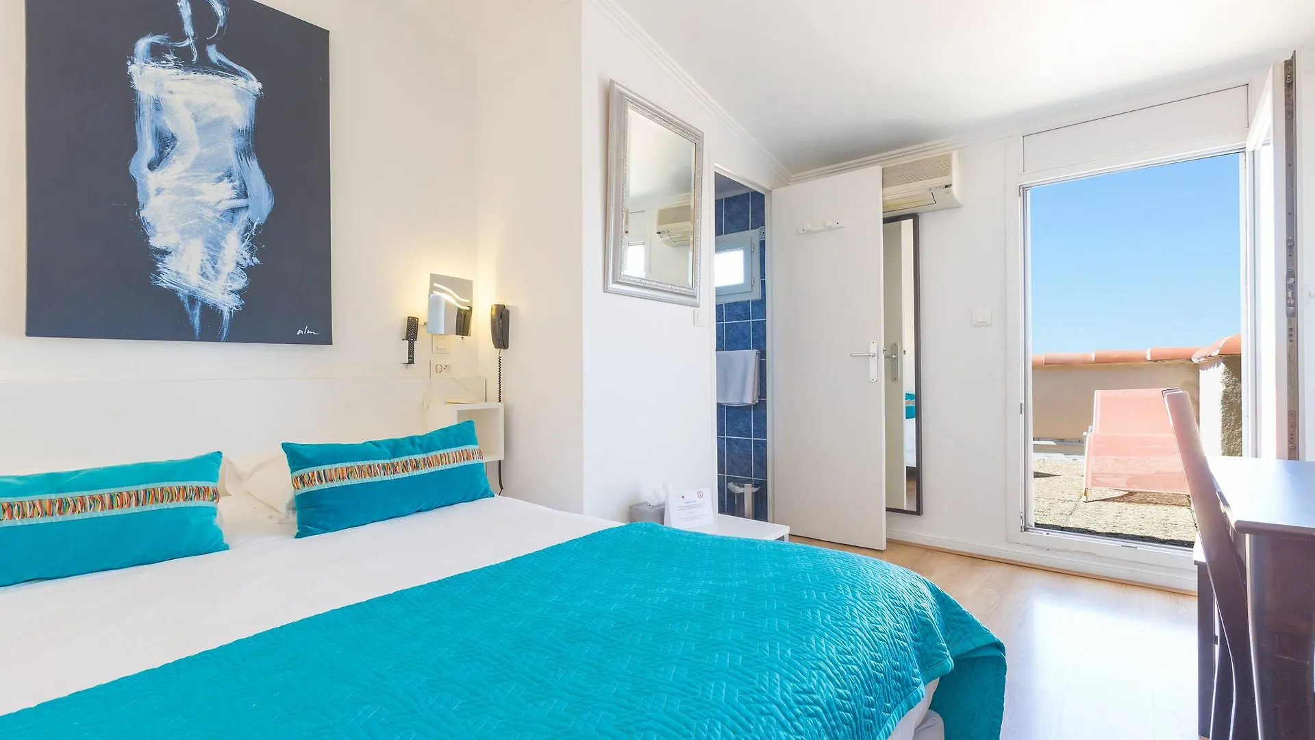 **  Hotel Le Mistral Marsilya Fransa