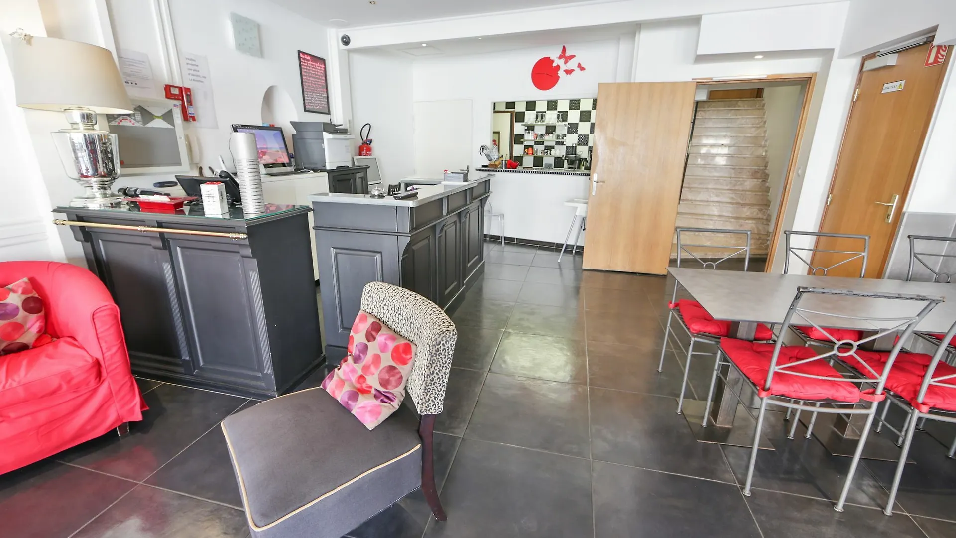 Hotel Le Mistral Marsilya