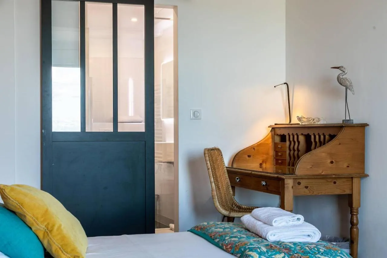 ** Hotel Hôtel Le Mistral Marselha França