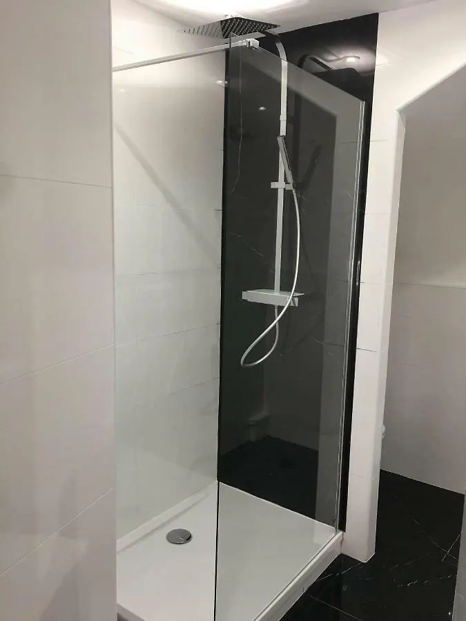 ** Hotel Hôtel Le Mistral Marselha França